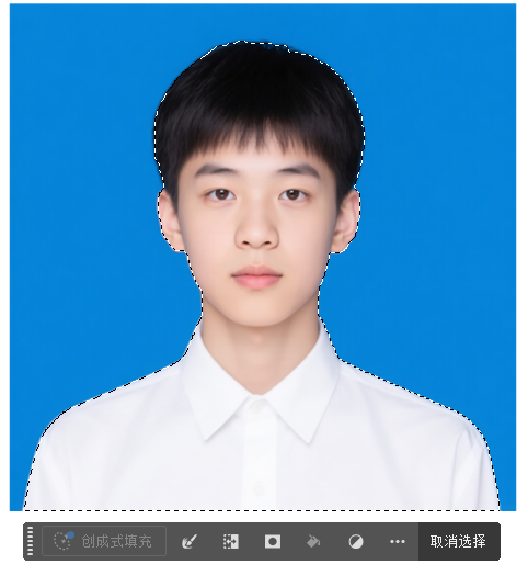 用PS快速选择工具在主体上涂抹