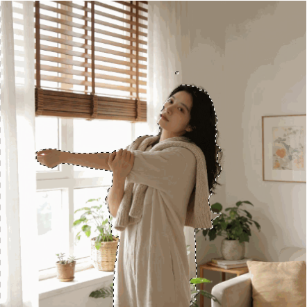 涂抹拖鞋主体生成选区,Alt键涂抹取消误选背景