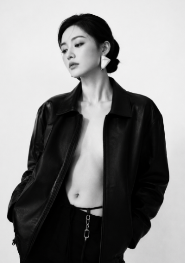 超模风女生写真提示词怎么写？10组冷感高级感生图指令